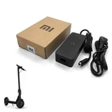 CARICABATTERIA Originale Xiaomi M365, Essential, 1S, Pro / 2, Ninebot ES1, ES2 - tutto2ruote