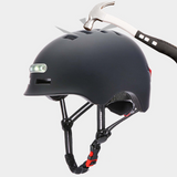 Casco nero taglia M con luce - Luci LED anteriori e posteriori - Casco da ciclismo regolabile per scooter urbano per pendolari
